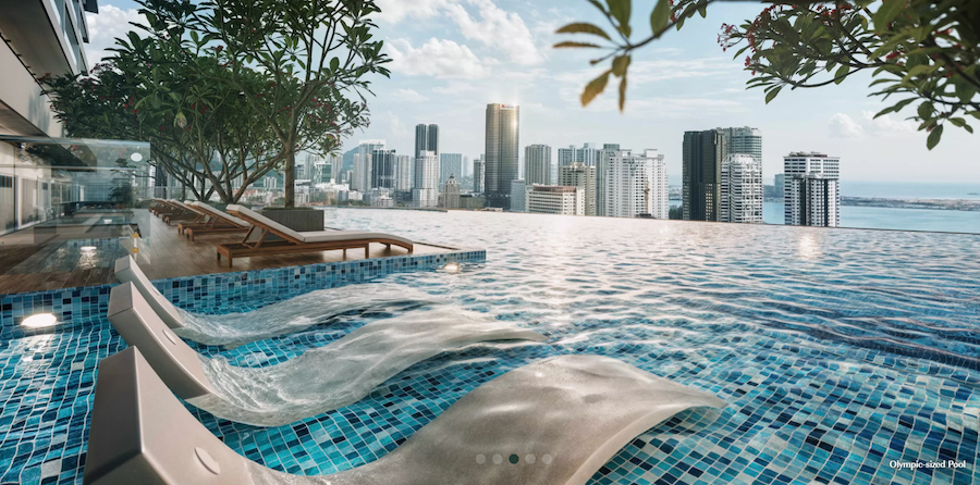 Lumina Residence Relaxing Pool View